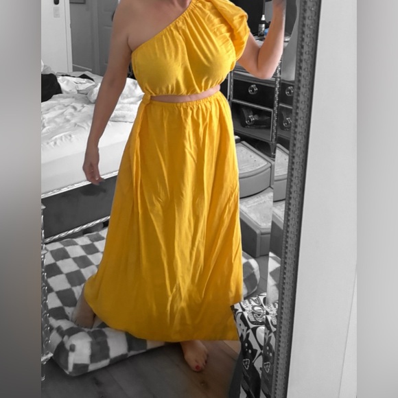 Farm Rio Yellow One-Shoulder Maxi Dress - Picture 2 of 2
